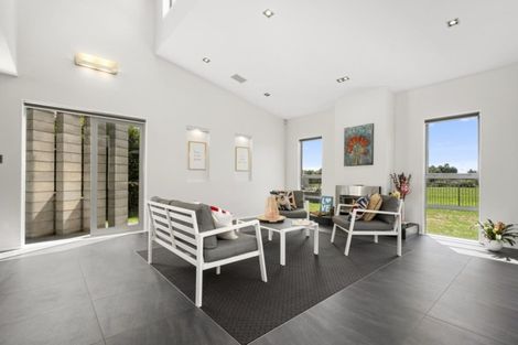 Photo of property in 115 Oriental Parade, Papamoa Beach, Papamoa, 3118