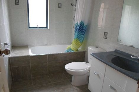 Photo of property in 46a Onewa Road, Northcote Point, Auckland, 0627