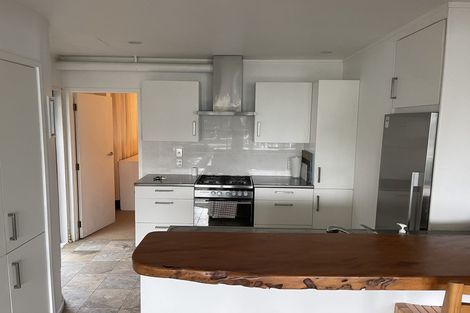 Photo of property in 80b Queen Street, Northcote Point, Auckland, 0627