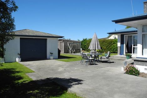 Photo of property in 42 Parsonage Road, Waimate, 7924