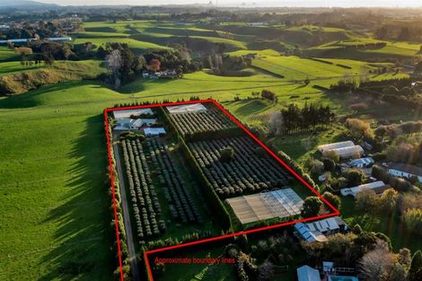 Photo of property in 280 Corbett Road, Paraite, New Plymouth, 4373