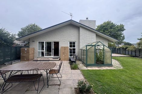 Photo of property in 6 Maydell Street, Ilam, Christchurch, 8041