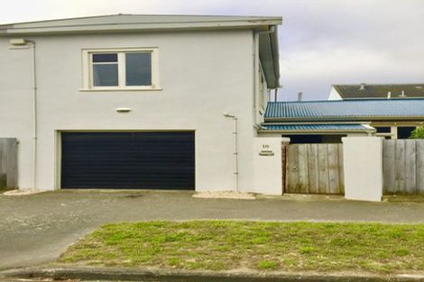 Photo of property in 369 Marine Parade, New Brighton, Christchurch, 8061