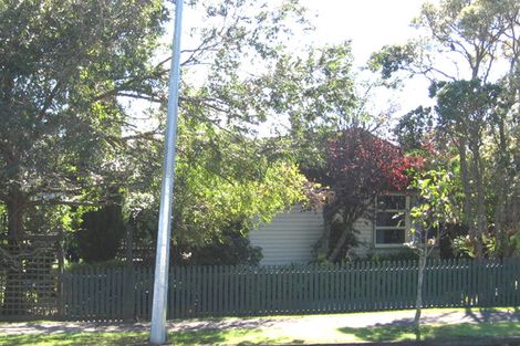 Photo of property in 102 Gills Road, Bucklands Beach, Auckland, 2014