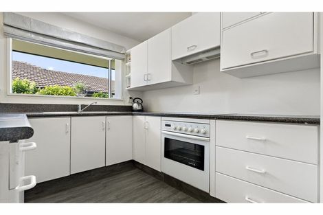 Photo of property in 3/69 Tyrone Street, Belfast, Christchurch, 8051