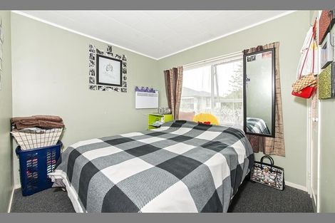 Photo of property in 145 Universal Drive, Henderson, Auckland, 0610