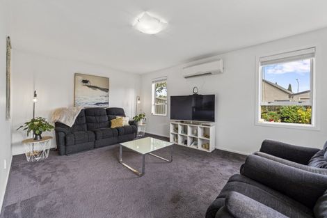 Photo of property in 10 Te Maru Place, Redwood, Christchurch, 8051