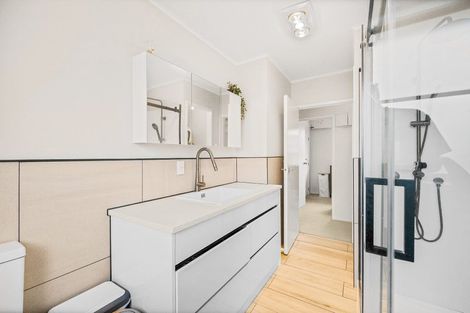 Photo of property in 1/12 Marewa Street, Te Atatu South, Auckland, 0610