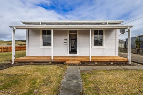 Photo of property in 14 Rangipo Street, Waiouru, 4825