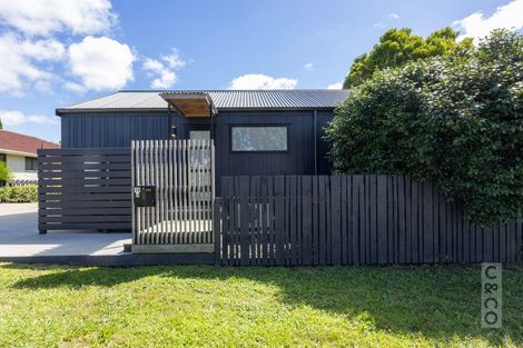 Photo of property in 19 Maude Street, Riverhead, 0820