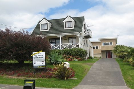 Photo of property in 17a Tiri Road, Manly, Whangaparaoa, 0930