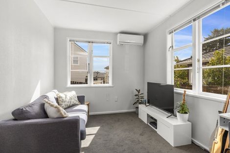 Photo of property in 9 Stephen Street, Johnsonville, Wellington, 6037