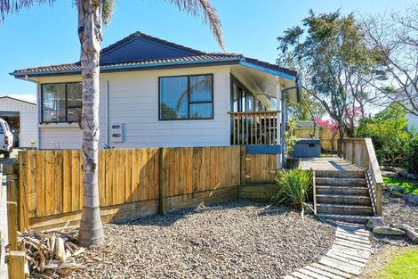 Photo of property in 64 Fishermans Drive, Coastlands, Whakatane, 3120