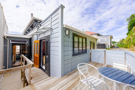 Photo of property in 4a Seaview Terrace, Bluff Hill, Napier, 4110