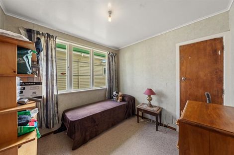 Photo of property in 9 Kuaka Place, New Lynn, Auckland, 0600