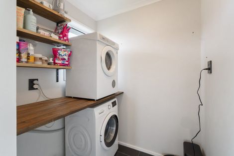 Photo of property in 10 Mansell Crescent, Bulls, 4818
