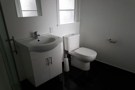 Photo of property in 2/2 Emerson Street, Petone, Lower Hutt, 5012