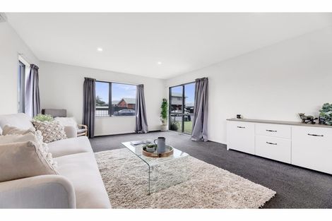 Photo of property in 2/49 Castletown Place, New Brighton, Christchurch, 8083