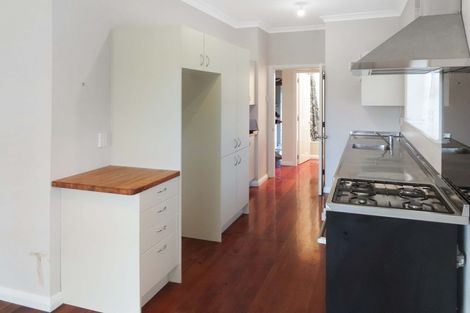 Photo of property in 7 Douglas Street, Waiwhetu, Lower Hutt, 5010