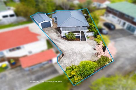 Photo of property in 3/99a View Road, Sunnyvale, Auckland, 0612