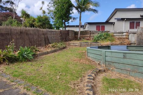 Photo of property in 72 Kaipatiki Road, Glenfield, Auckland, 0629
