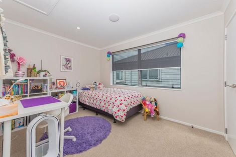 Photo of property in 52 Bomb Point Drive, Hobsonville, Auckland, 0616