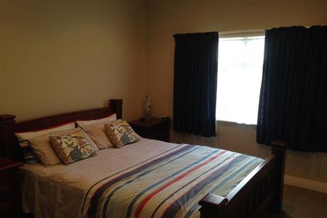 Photo of property in 67 Margan Avenue, New Lynn, Auckland, 0600