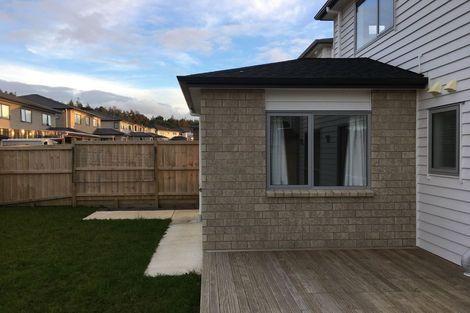 Photo of property in 20 Drumbuoy Drive, Flat Bush, Auckland, 2019