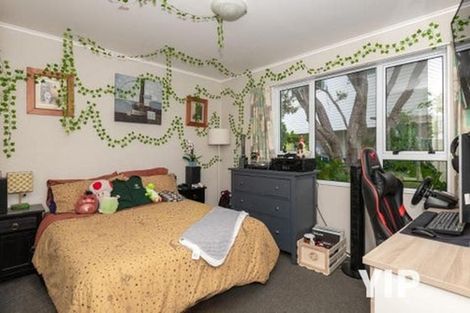 Photo of property in 1/71 Larsen Crescent, Tawa, Wellington, 5028