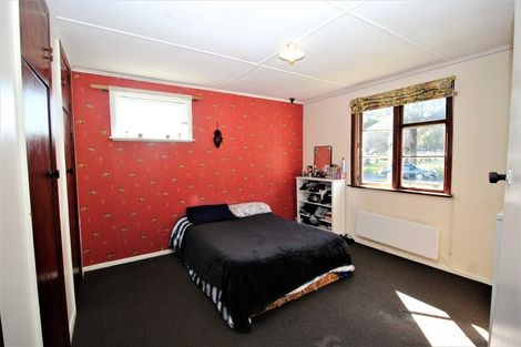 Photo of property in 34 Bowen Street, Woodville, 4920