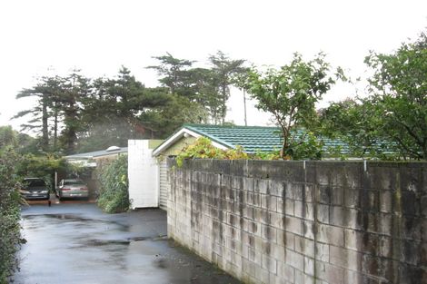 Photo of property in 50 Marine Parade, Mellons Bay, Auckland, 2014