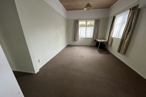 Photo of property in 11 Lawrence Street, Newtown, Wellington, 6021