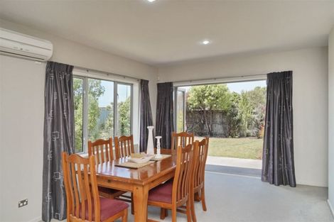 Photo of property in 11 Saint Peters Close, Woolston, Christchurch, 8062