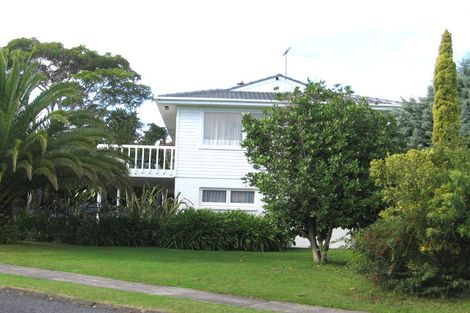 Photo of property in 11 Vanbrugh Place, Bucklands Beach, Auckland, 2014