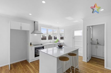 Photo of property in 162 Queen Street West, Levin, 5510