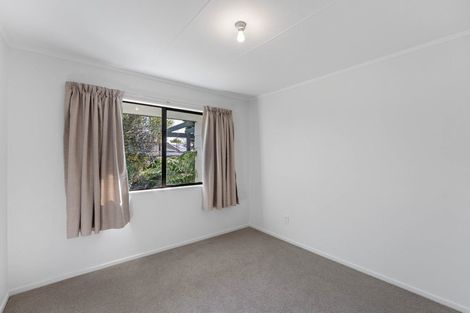 Photo of property in 14 Poneke Drive, Waikanae, 5036