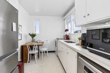 Photo of property in Gateway Apartments, 19 Maida Vale Road, Roseneath, Wellington, 6011