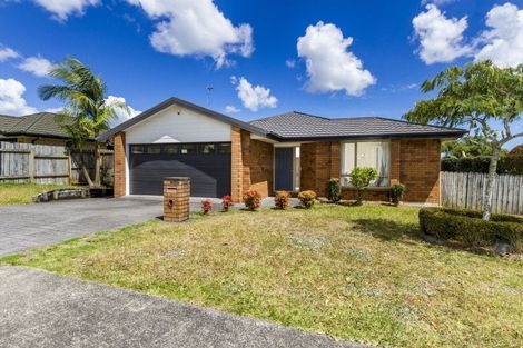Photo of property in 5 Sunvista Avenue, Oteha, Auckland, 0632