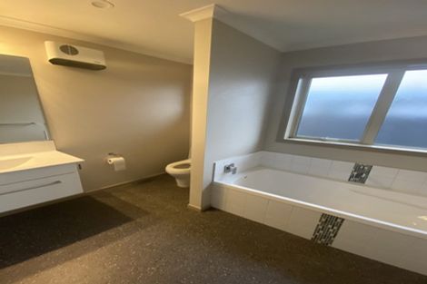 Photo of property in 11 Chesney Street, Heidelberg, Invercargill, 9812