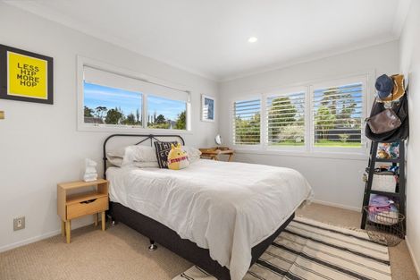 Photo of property in 21 Churchouse Road, Greenhithe, Auckland, 0632