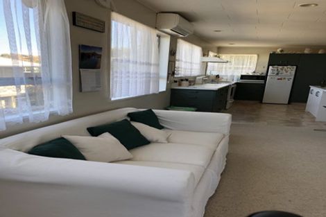 Photo of property in 7 Reeves Road, Acacia Bay, Taupo, 3330