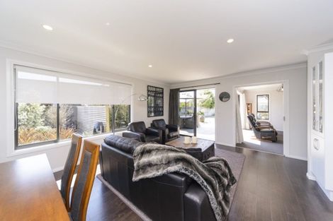 Photo of property in 25 Trump Place, Kelvin Grove, Palmerston North, 4414