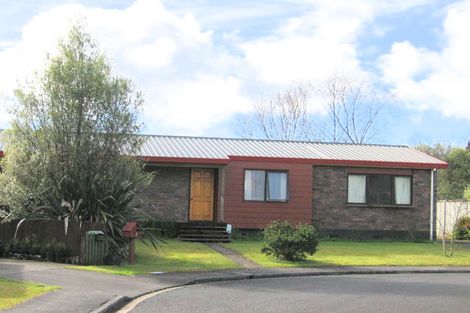 Photo of property in 5 Essendon Court, Glenview, Hamilton, 3206