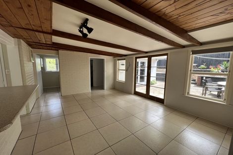 Photo of property in 112 Harbour View Road, Omokoroa, 3114