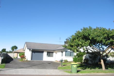 Photo of property in 2/30 Montilla Place, Manurewa, Auckland, 2102