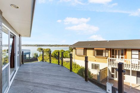 Photo of property in 8 Aztec Place, Conifer Grove, Takanini, 2112