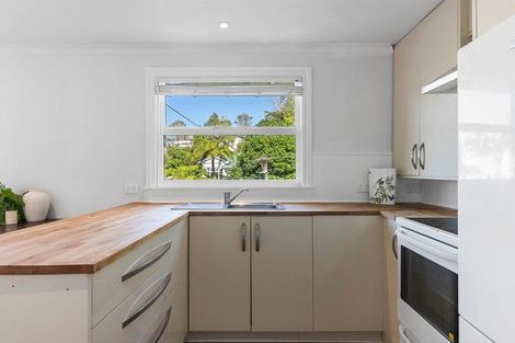 Photo of property in 28 Crieff Street, Northland, Wellington, 6012