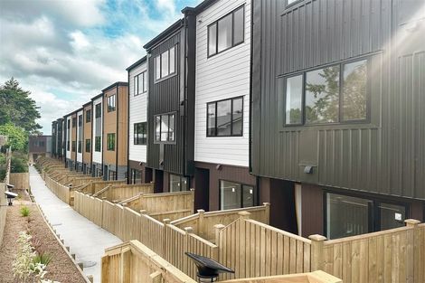 Photo of property in 8/9 Schnapper Rock Road, Greenhithe, Auckland, 0632