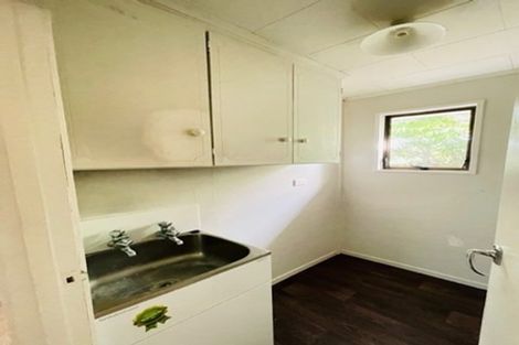 Photo of property in 96 Kayes Road, Pukekohe, 2120