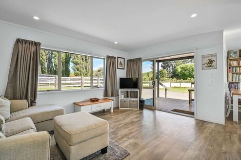 Photo of property in 2080 Elsthorpe Road, Elsthorpe, Havelock North, 4295